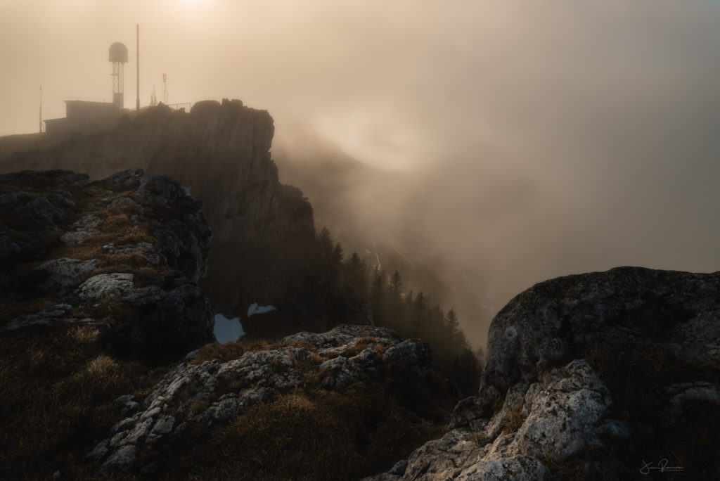 Le Chasseron embrumé (Suisse)