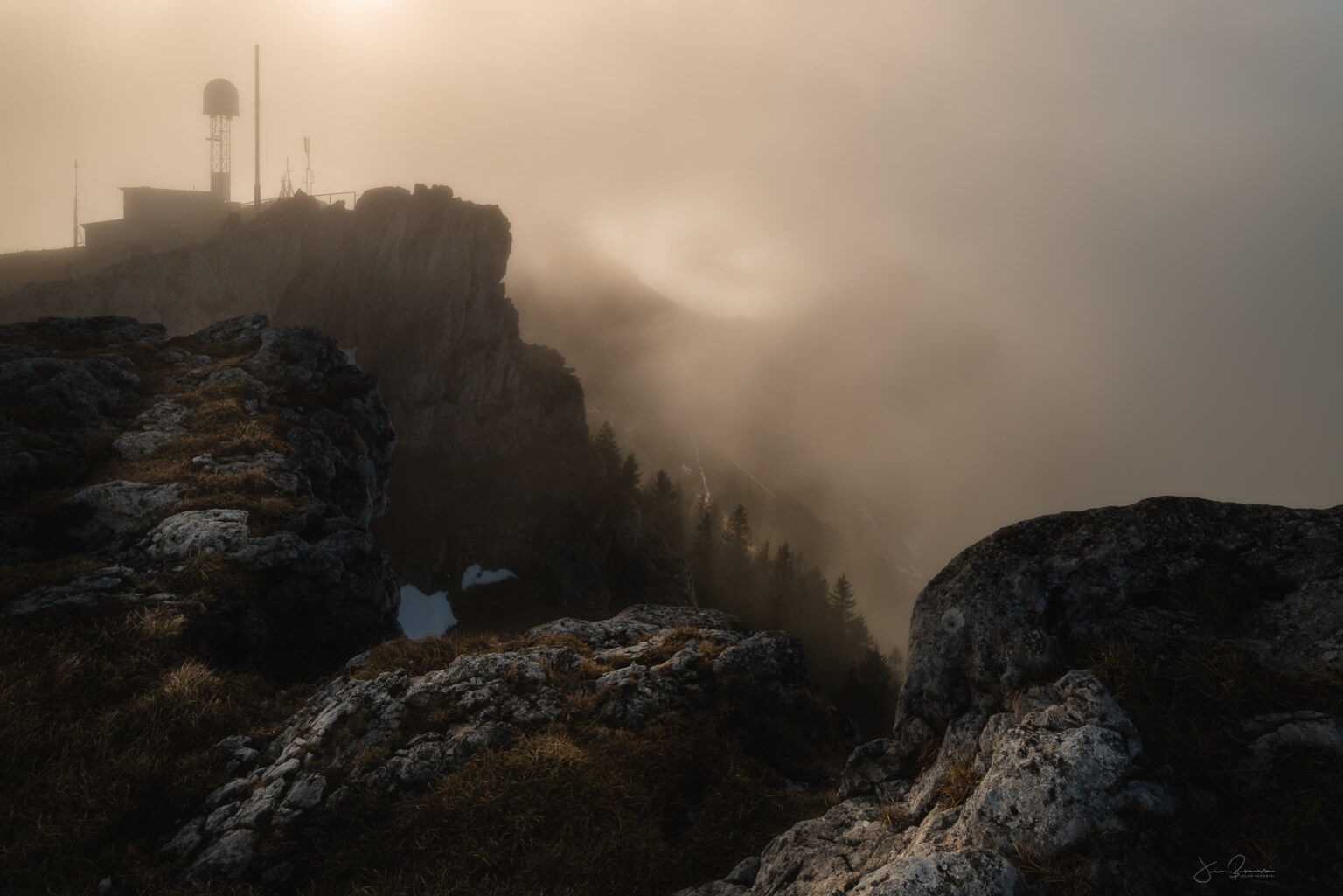 Le Chasseron embrumé (Suisse)
