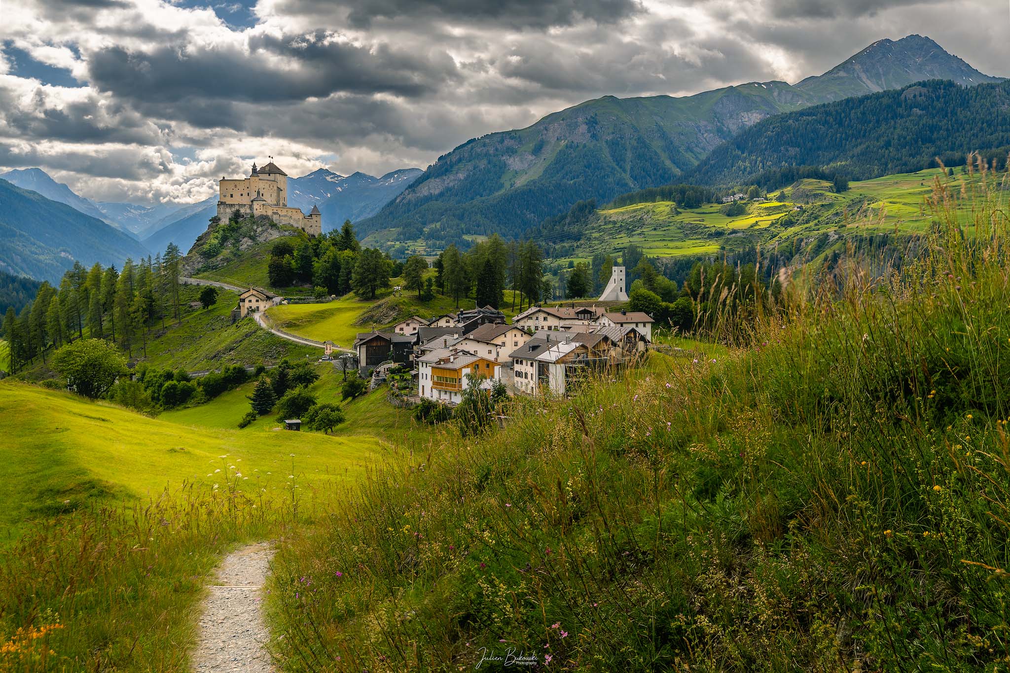 Tarasp castle (Grison - Suisse)