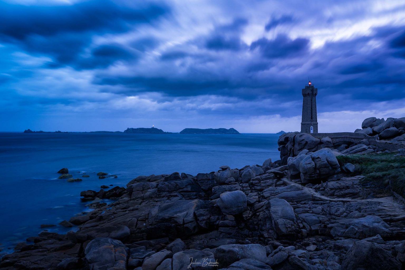 Purple dream in Ploumanach (Côtes d'Armor)