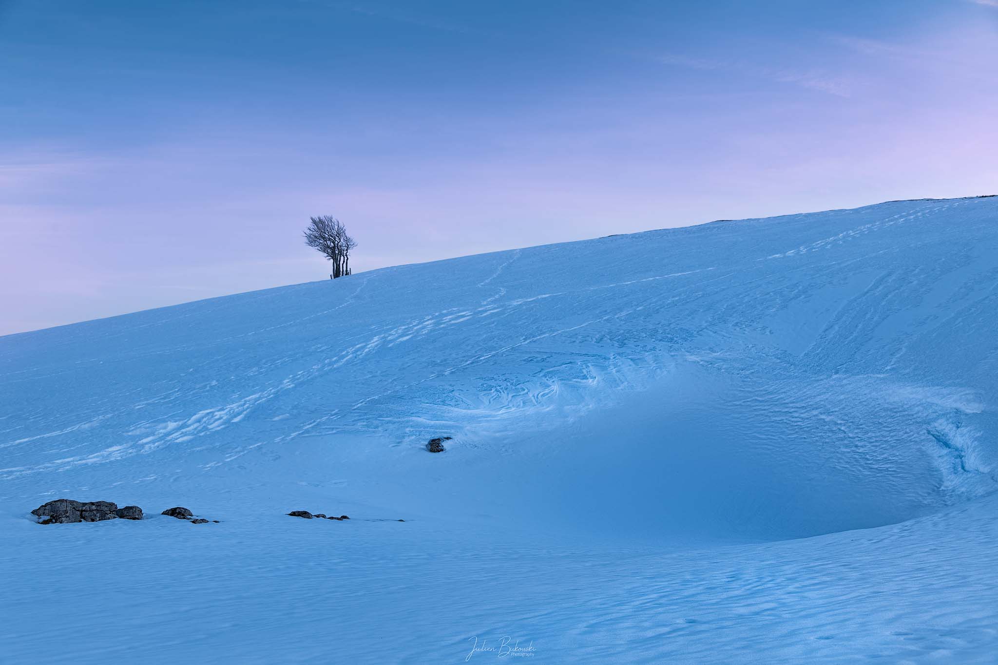 La neige bleue (Creux du Van - Suisse)