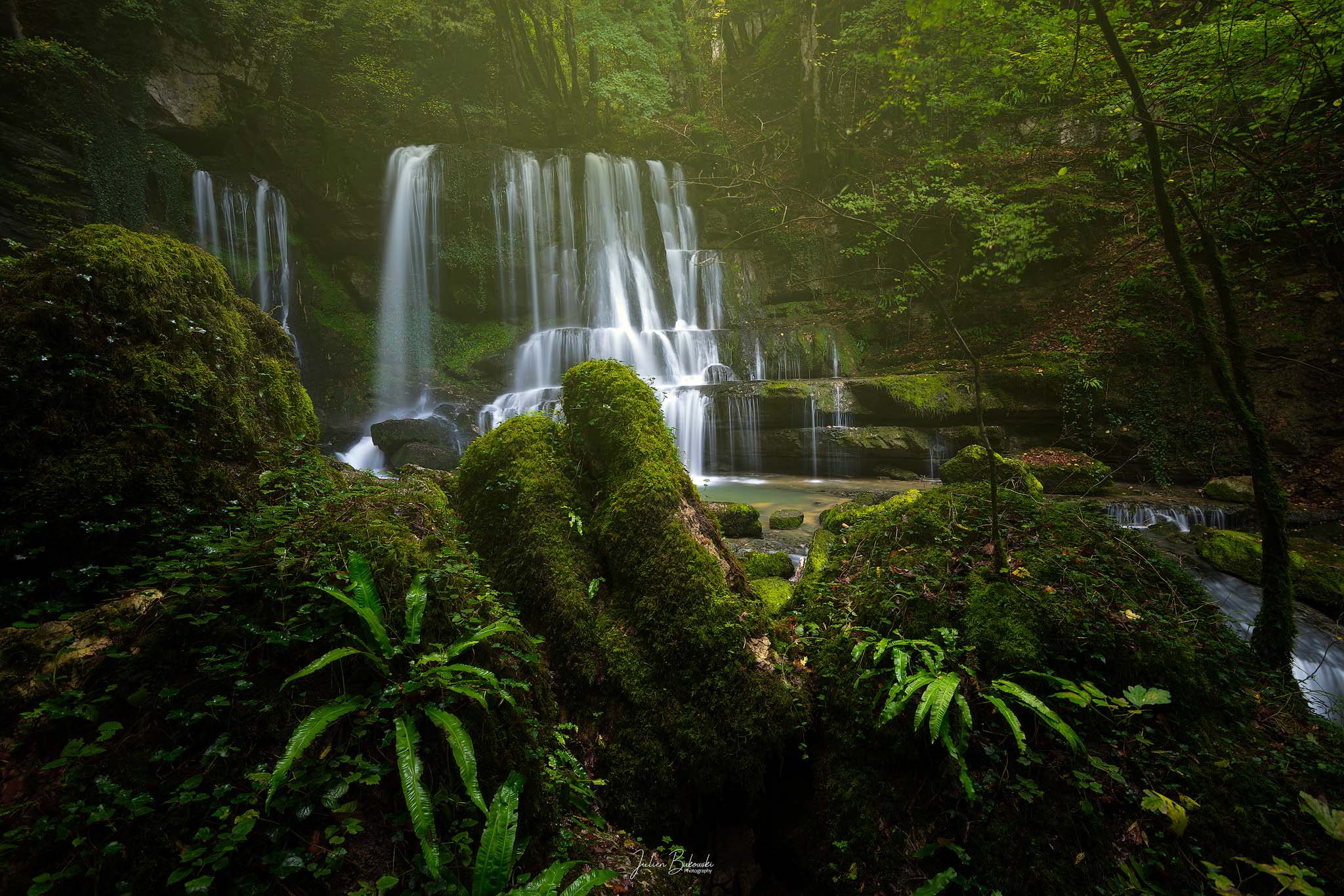 Green castle-Cascade du Verneau-France-cascade en France-pose longue-vert-mousse-jungle-humidité-filtre NISI-Julien Bukowski