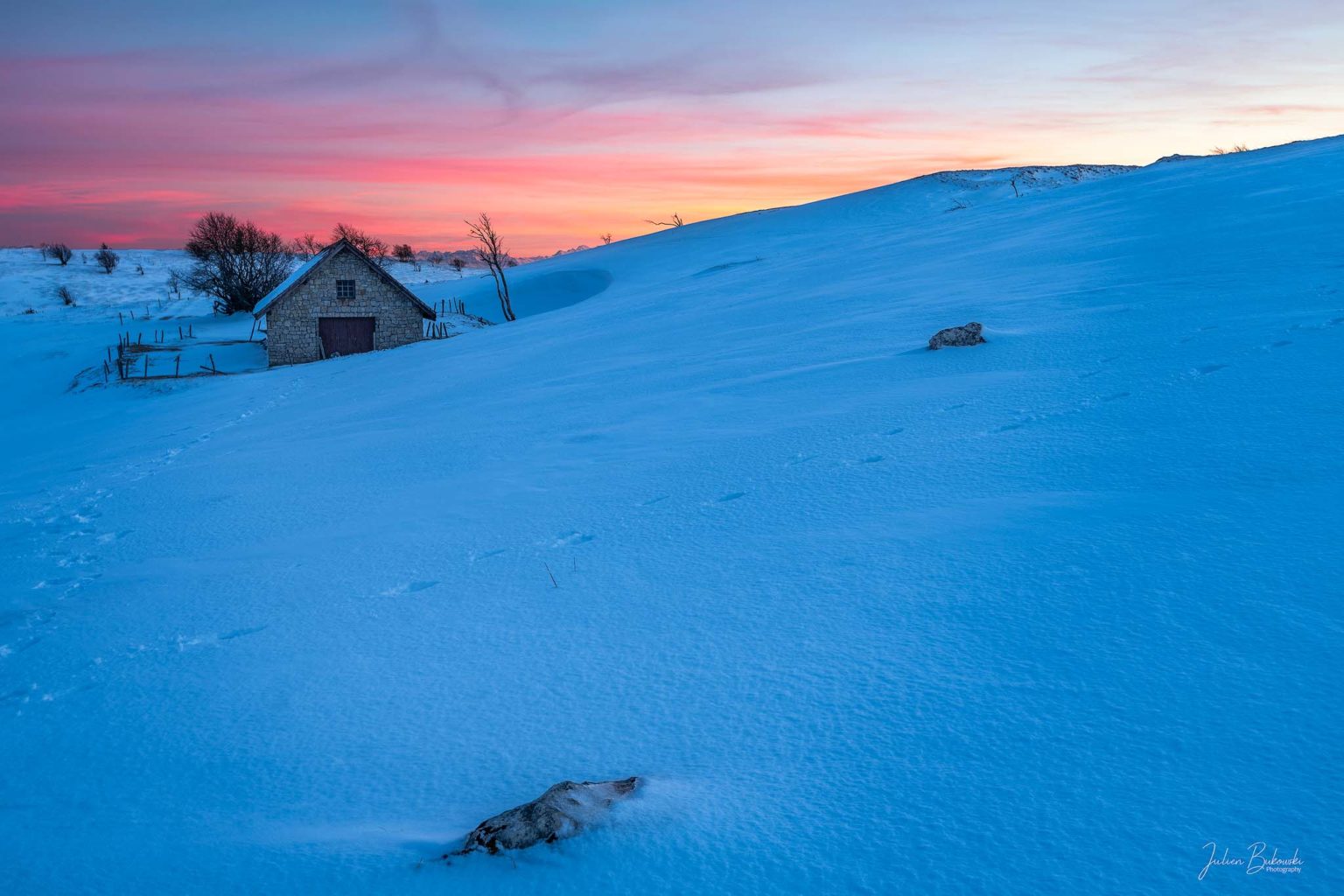 L'heure bleue au creux du Van (Suisse)